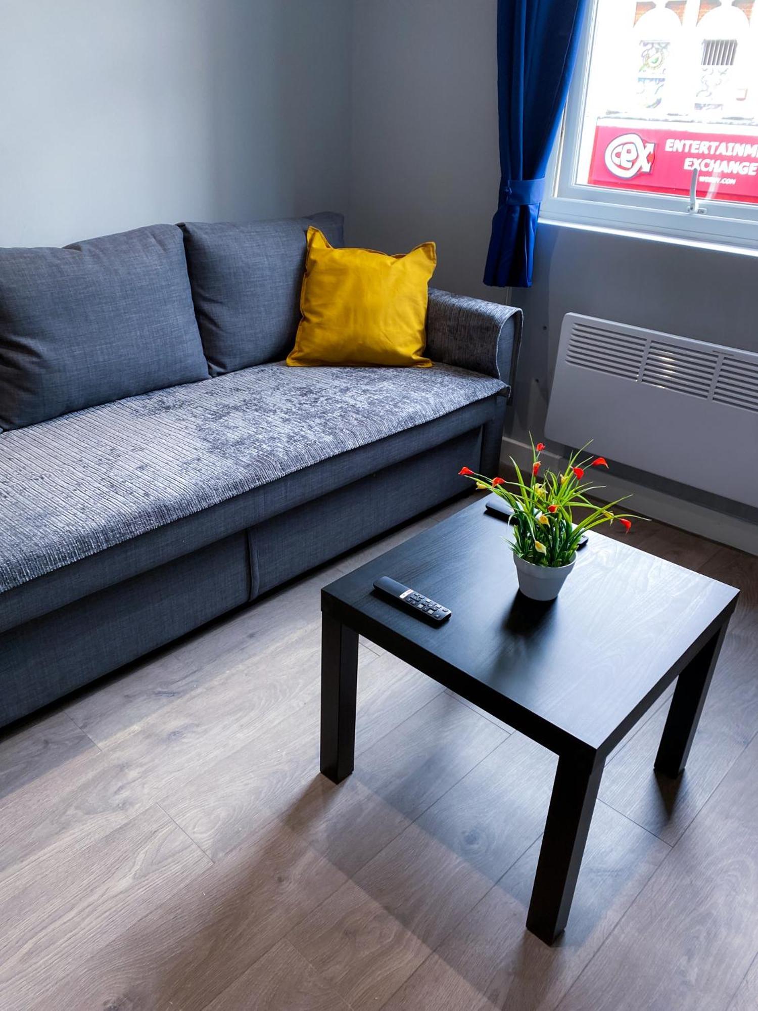 Modern 1 Bedroom Flat In Wood Green London Exterior photo